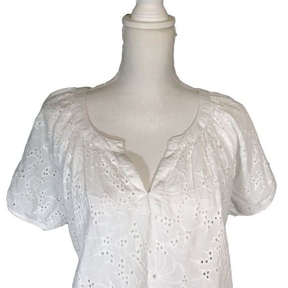 GRAND & GREENE White with Eyelet Design Size XL - Picture 2 of 6